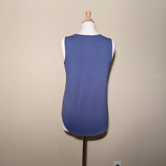 CUPIO Blue Sleeveless Top. Medium Size - Picture 4 of 7